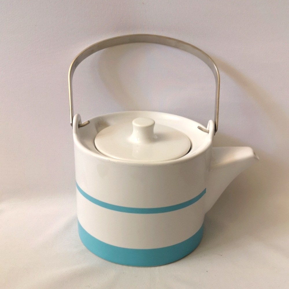 David's Tea White with Tiffany Blue Stripe Banner, Tea Infuser and Metal Handle